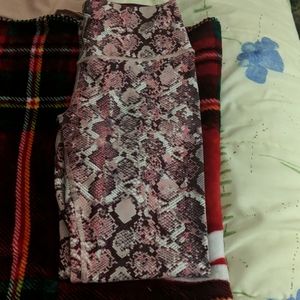 Pink leggings wore once